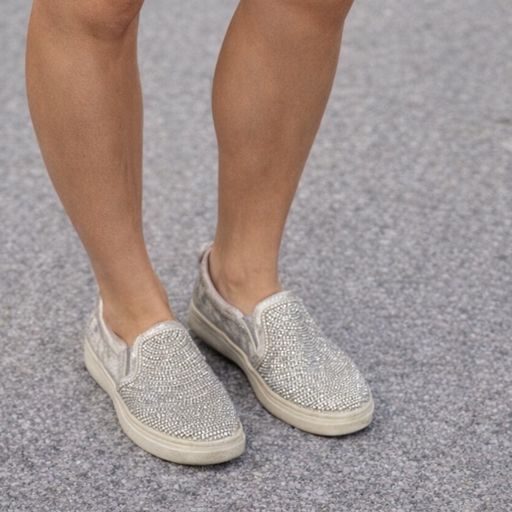 🌸 Skechers Goldie Diamond Darling women's slip-on sneakers with rhinestones
